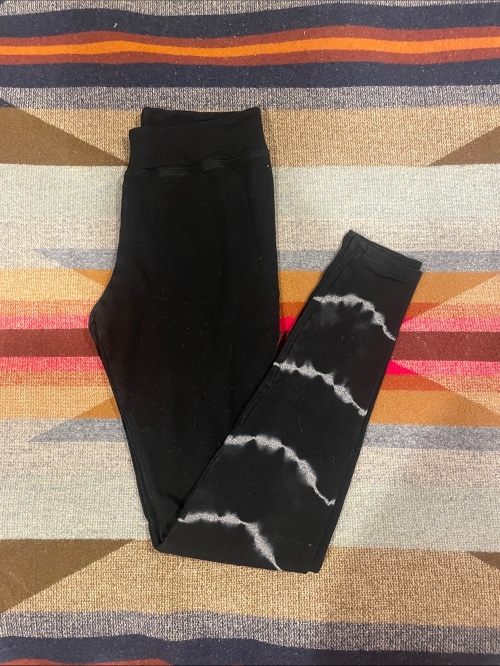 SUNDRY Black Tie-Dye Leggings with White Accent